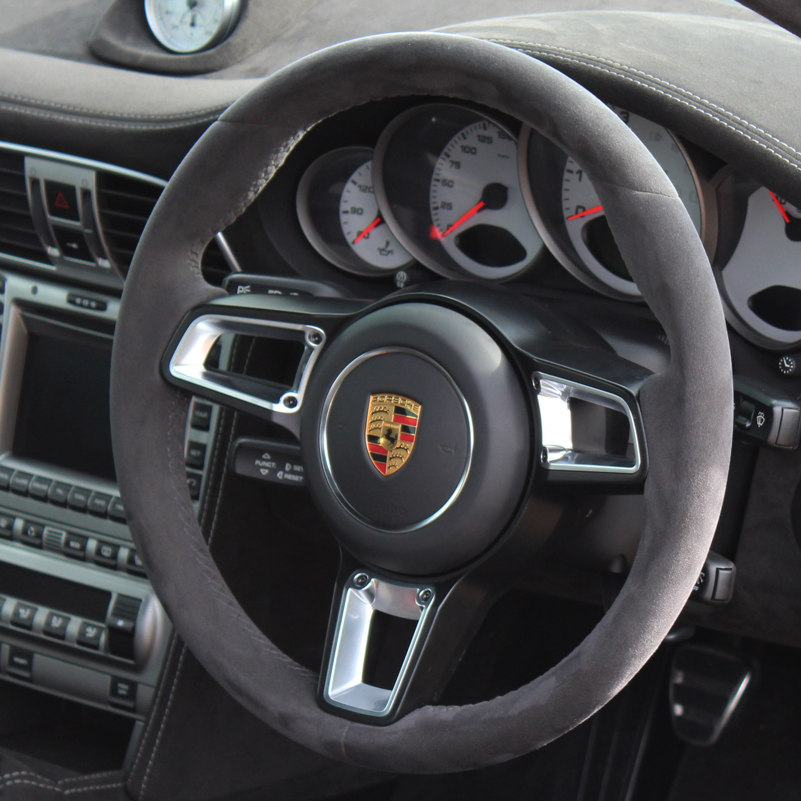 Porsche 911 997 steering wheel upgrade to 991 charcoal grey Alcantara by Designls